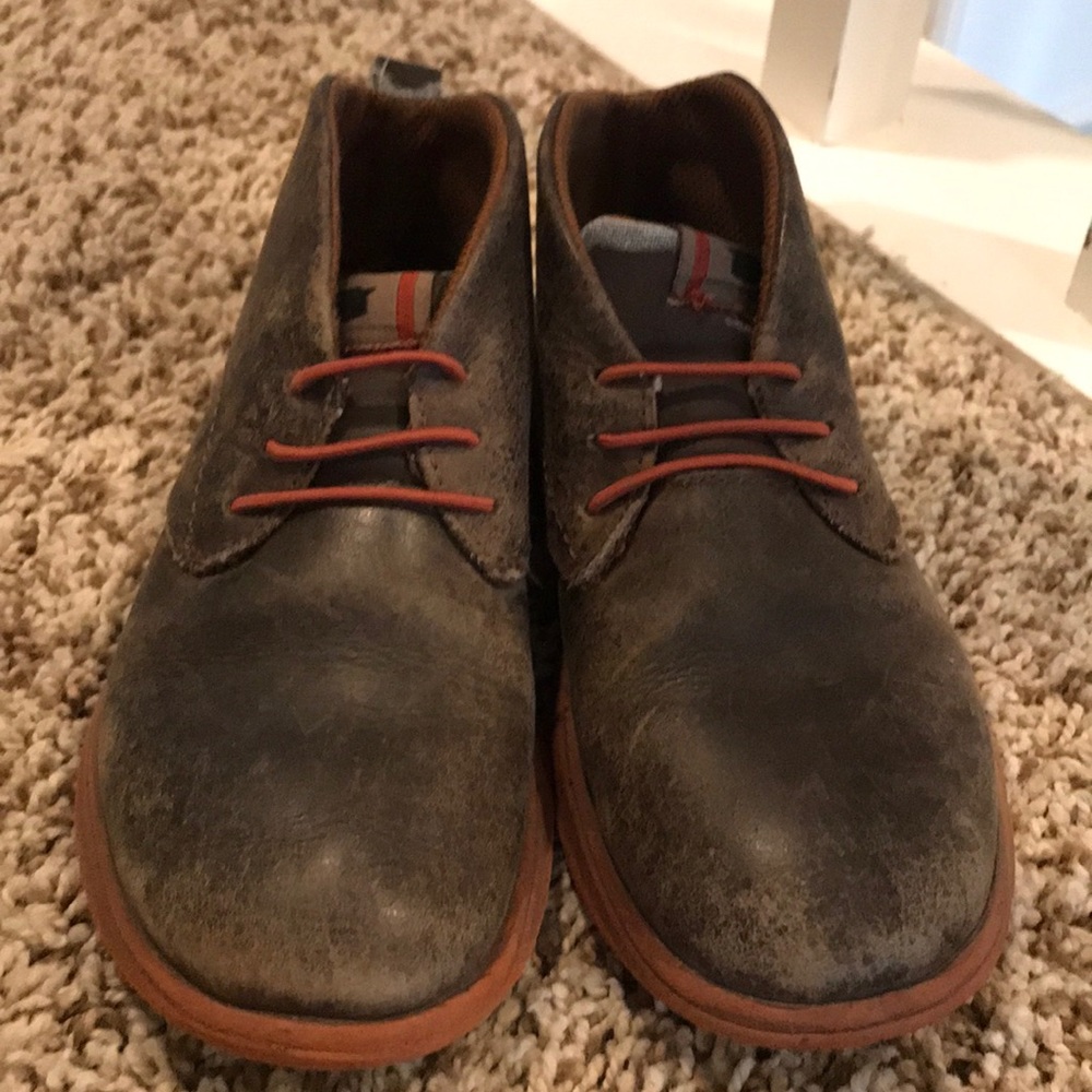 Leather shoes